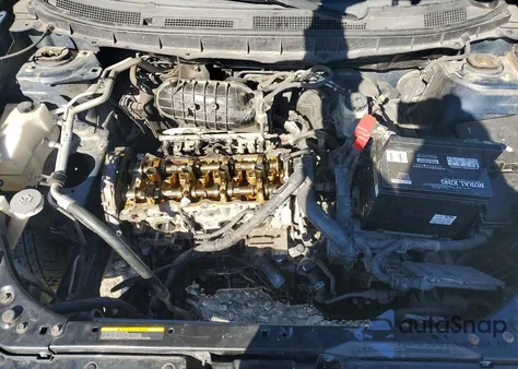 2014 Nissan Rogue Select S z USA, uszkodzony, nr VIN JN8AS5MT6EW611028